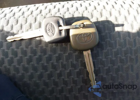 2005 Toyota Corolla S from USA, damaged, VIN 2T1BR32E25C424107